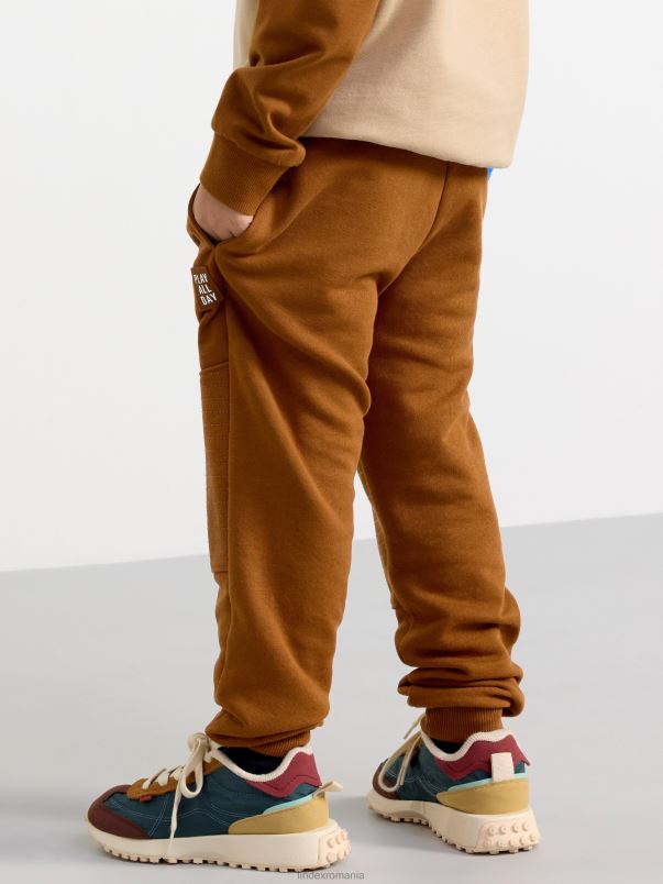 îmbrăcăminte VHZ2F2496 joggeri cu genunchi întăriți copii maro Lindex